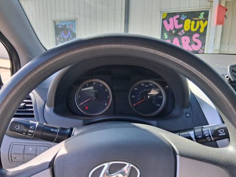 Used 2016 Hyundai Accent SE FWD image 9