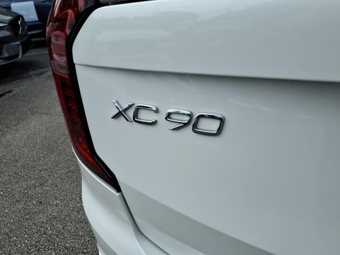 Used 2025 Volvo XC90 B5 Ultra AWD/4WD image 5