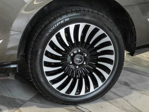 Used 2020 Lincoln Navigator Black Label w/ Cargo Convenience Package AWD/4WD image 56