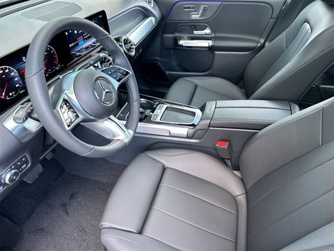 New 2026 Mercedes-Benz GLB 250 image 10