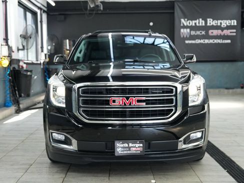 Used 2020 GMC Yukon XL SLT w/ Open Road Package AWD/4WD image 2