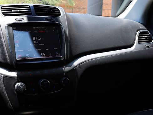 Used 2020 Dodge Journey Crossroad FWD image 44