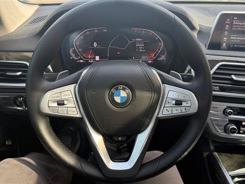 Used 2020 BMW 740i xDrive w/ Cold Weather Package AWD/4WD image 17