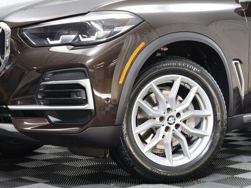 Certified 2023 BMW X5 xDrive40i w/ Premium Package image 3