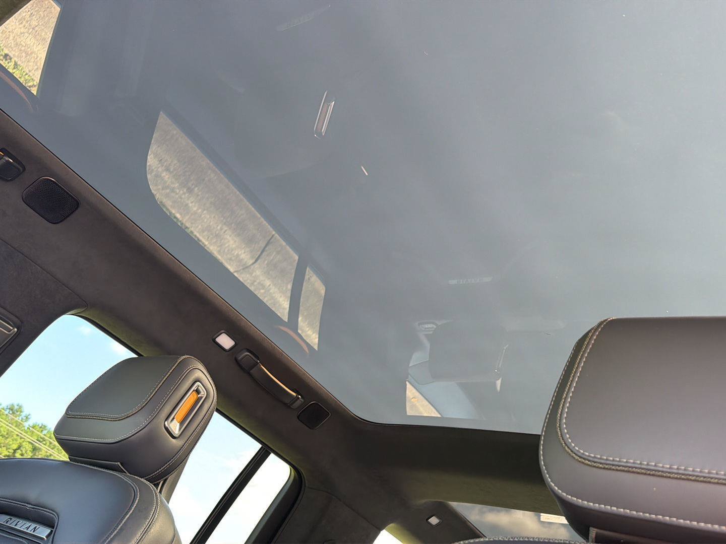 Used 2024 Rivian R1S Adventure Quad AWD/4WD image 31