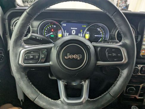 Used 2023 Jeep Wrangler Unlimited Sahara w/ Cold Weather Group AWD/4WD image 13