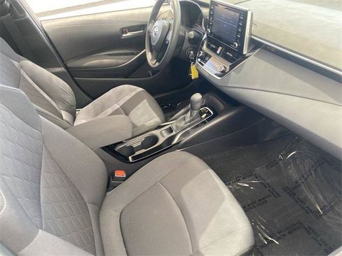 Certified 2021 Toyota Corolla LE FWD image 31