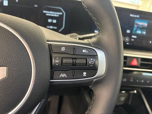 Certified 2025 Kia K5 EX FWD image 19