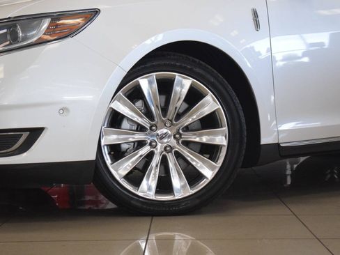 Used 2013 Lincoln MKS AWD image 15
