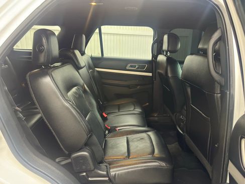 Used 2017 Ford Explorer 4WD Police Interceptor image 11