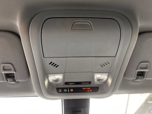 Used 2023 Chevrolet Equinox LT AWD/4WD image 24