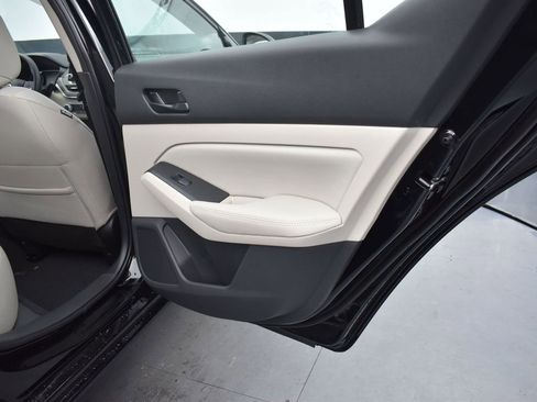 New 2025 Nissan Altima 2.5 SV image 10