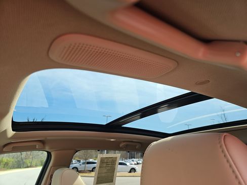 Used 2025 Acura MDX SH-AWD w/ Technology Package image 29