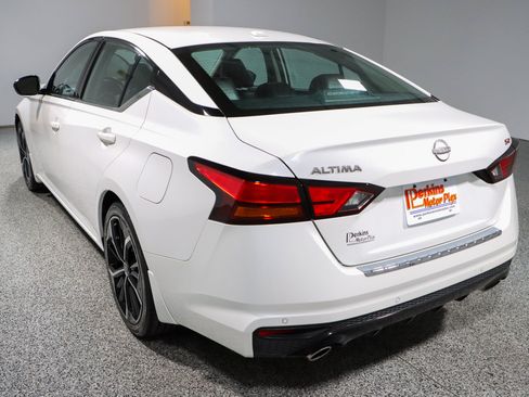 Used 2023 Nissan Altima 2.5 SR FWD image 7