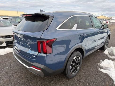 New 2026 Kia Sorento S image 6