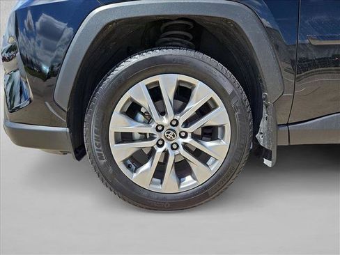 Used 2025 Toyota RAV4 XLE Premium FWD image 23