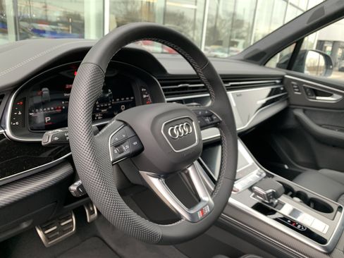New 2026 Audi SQ7 Prestige image 10