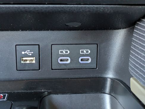 Used 2025 Toyota Camry SE FWD image 22