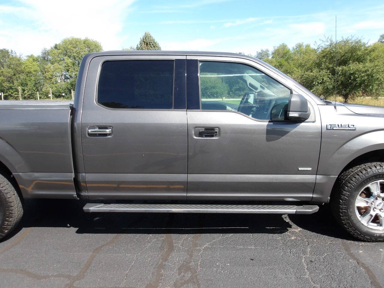 Used 2015 Ford F150 XLT w/ Equipment Group 302A Luxury AWD/4WD image 59