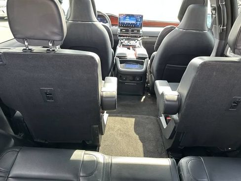 Used 2022 Lincoln Navigator Reserve AWD/4WD image 14
