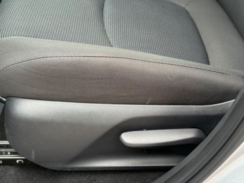 Certified 2025 Toyota RAV4 LE FWD image 20