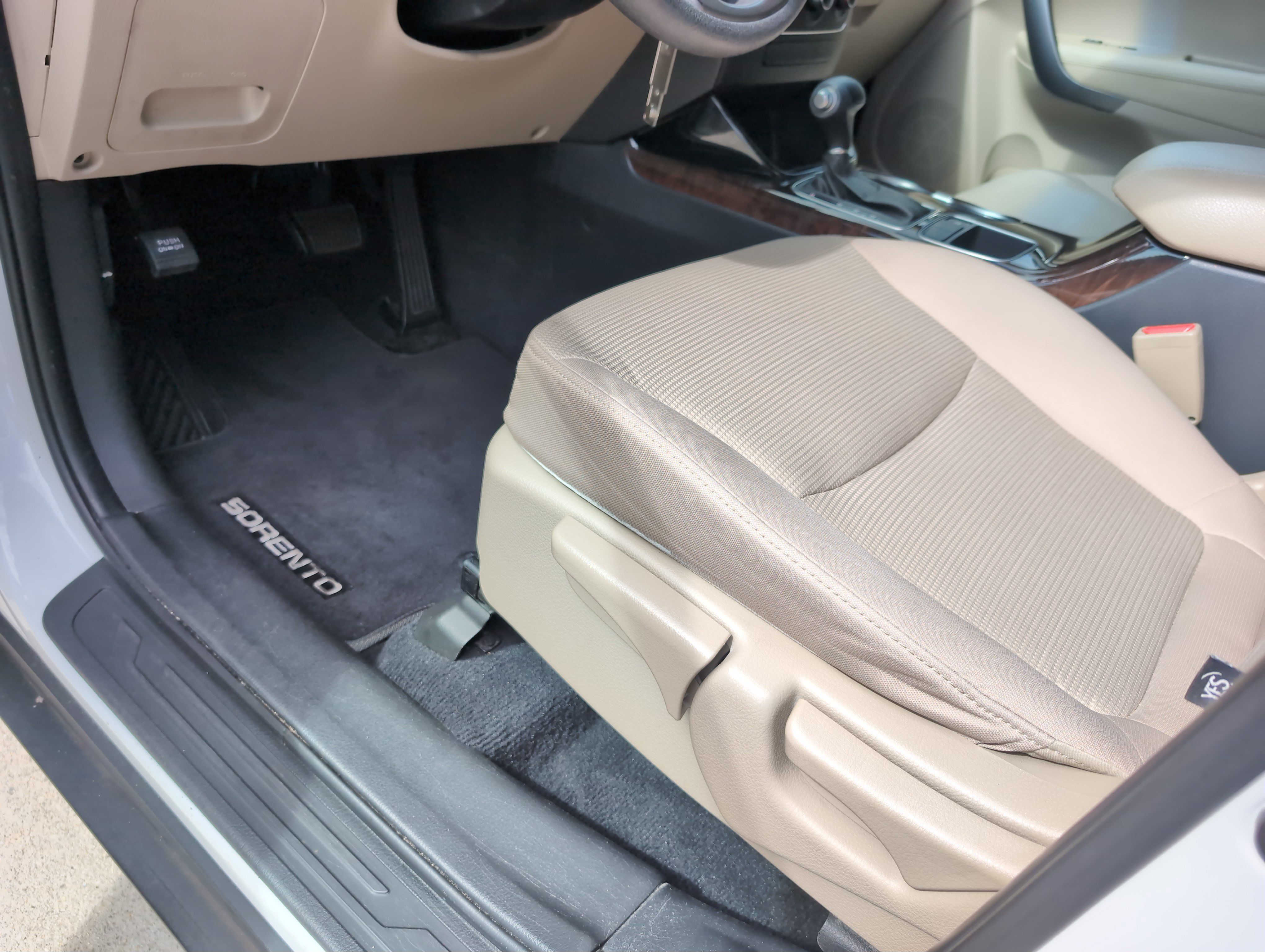 Used 2015 Kia Sorento LX FWD image 17