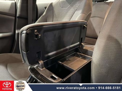Used 2016 Toyota Prius Three FWD image 19
