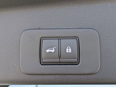 New 2025 Nissan Murano SL image 15