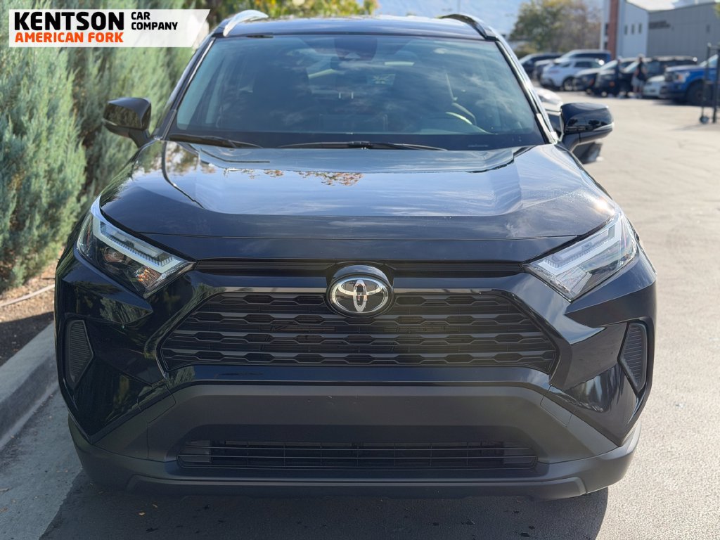 Used 2025 Toyota RAV4 LE AWD/4WD image 2