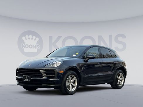 Used 2021 Porsche Macan w/ Premium Package image 1