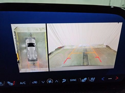 Certified 2025 Chevrolet Traverse High Country w/ LPO, Floor Liner Package image 28