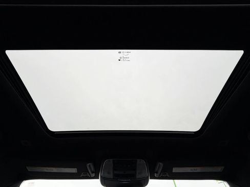 Used 2017 Chrysler 300 C Platinum image 20