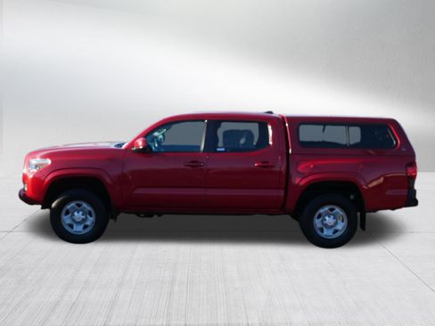 Used 2019 Toyota Tacoma SR image 4