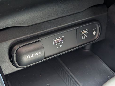 Used 2024 Kia Telluride S w/ S Sunroof Package FWD image 20