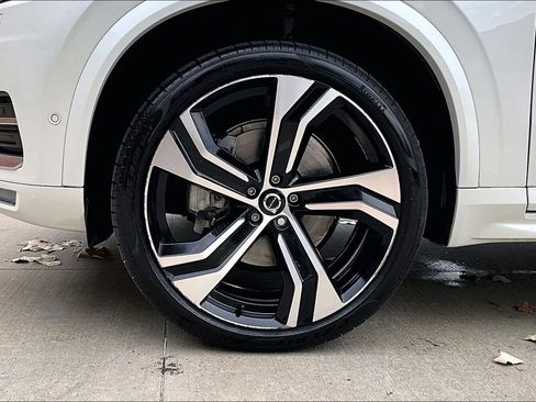 Certified 2024 Volvo XC90 B6 Ultimate AWD/4WD image 11