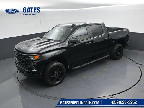 Used 2025 Chevrolet Silverado 1500 Custom Trail Boss w/ Turbomax Blackout Package AWD/4WD image 45