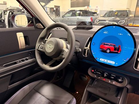 Used 2025 MINI Cooper Countryman S w/ Comfort Package Max image 30