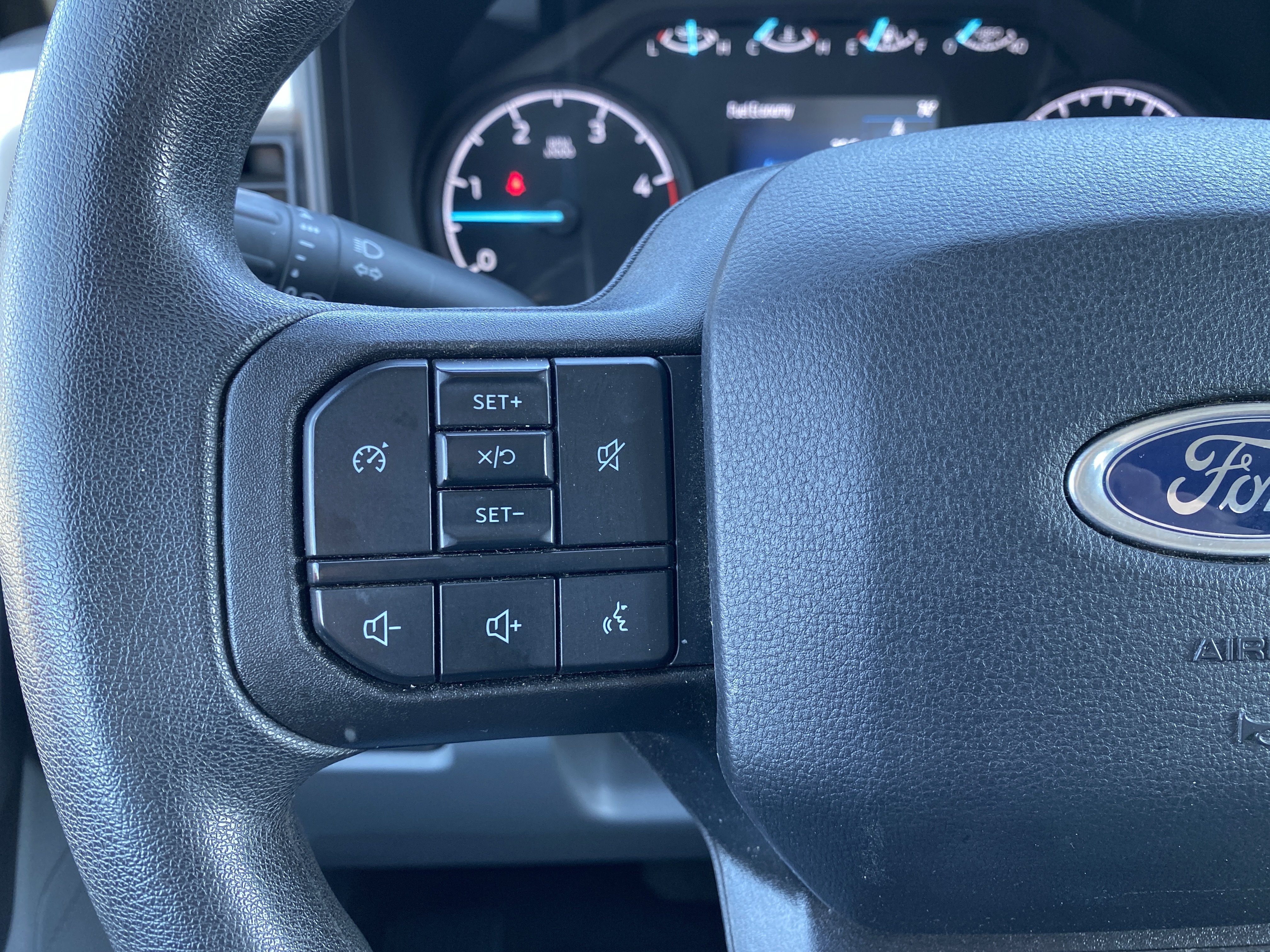 Used 2025 Ford F250 XLT AWD/4WD image 18