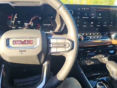 Used 2025 GMC Canyon AT4 w/ Nightfall Edition image 20