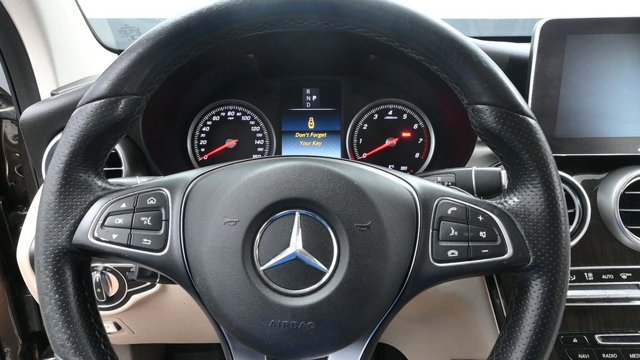 Used 2017 Mercedes-Benz GLC 300 4MATIC Coupe image 23