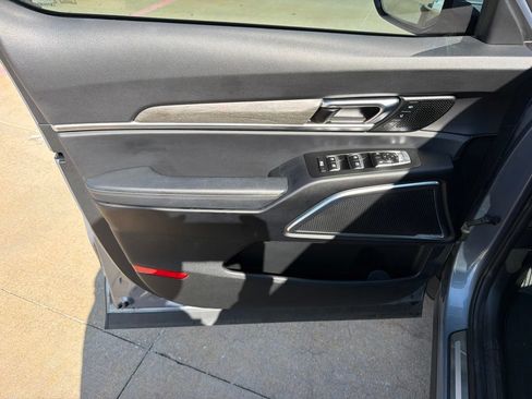 Used 2022 Kia Telluride SX FWD image 11