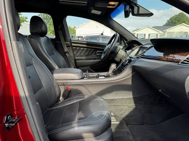 Used 2015 Ford Taurus Limited w/ Equipment Group 301A FWD image 18