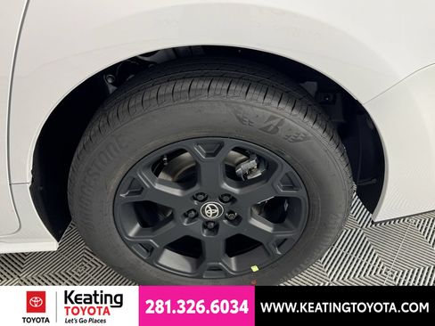 New 2026 Toyota Sienna XLE Woodland Edition AWD/4WD image 15