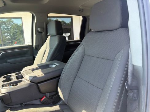Used 2025 Chevrolet Silverado 2500 LT w/ Safety Package AWD/4WD image 2