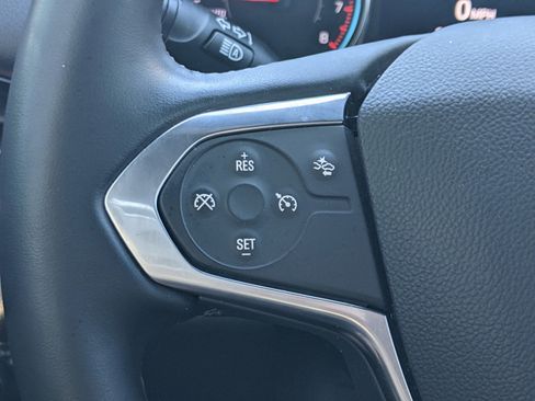 Used 2023 Chevrolet Traverse LT image 22