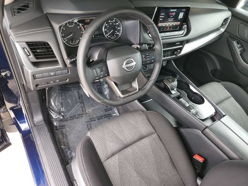 Used 2026 Nissan Rogue SV FWD image 12