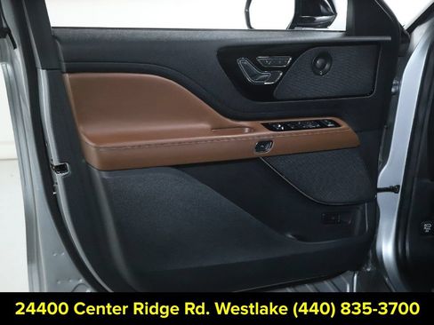 Certified 2023 Lincoln Aviator Reserve AWD/4WD image 17