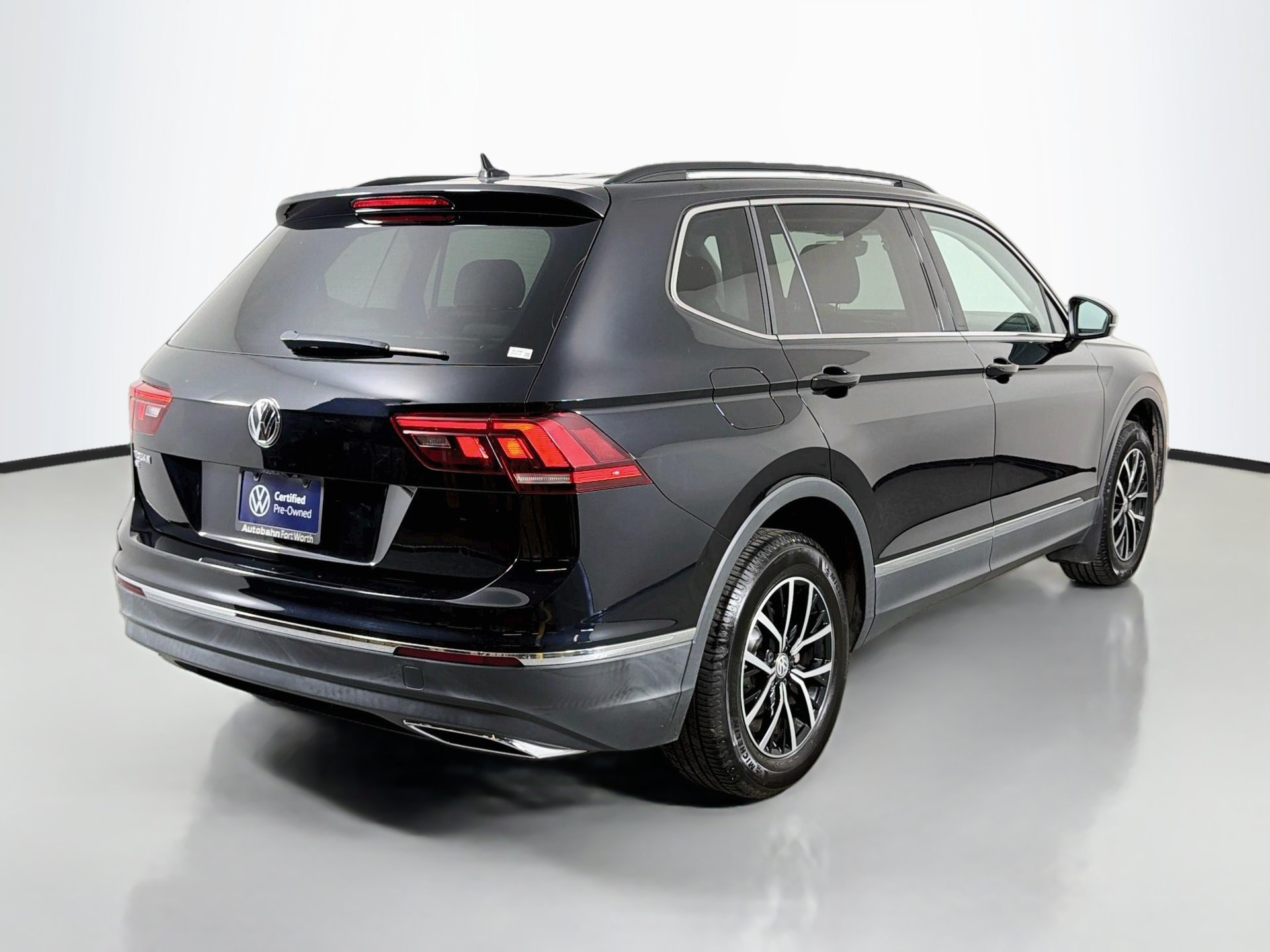 Certified 2021 Volkswagen Tiguan SE FWD image 5