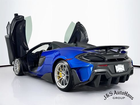 Used 2020 McLaren 600LT Spider RWD image 5