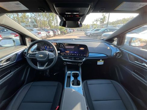 New 2026 Chevrolet Equinox EV LT image 19